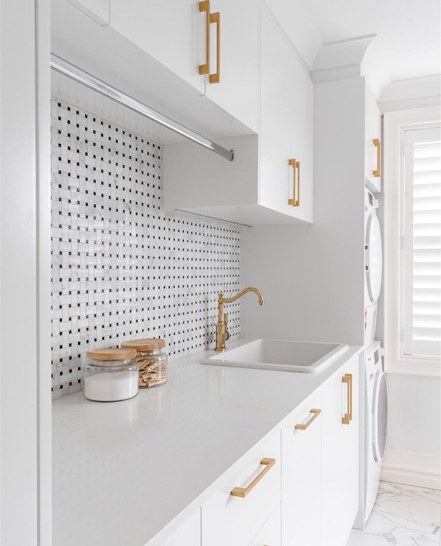 Turner & Hastings Cuisine 63 fireclay sink.