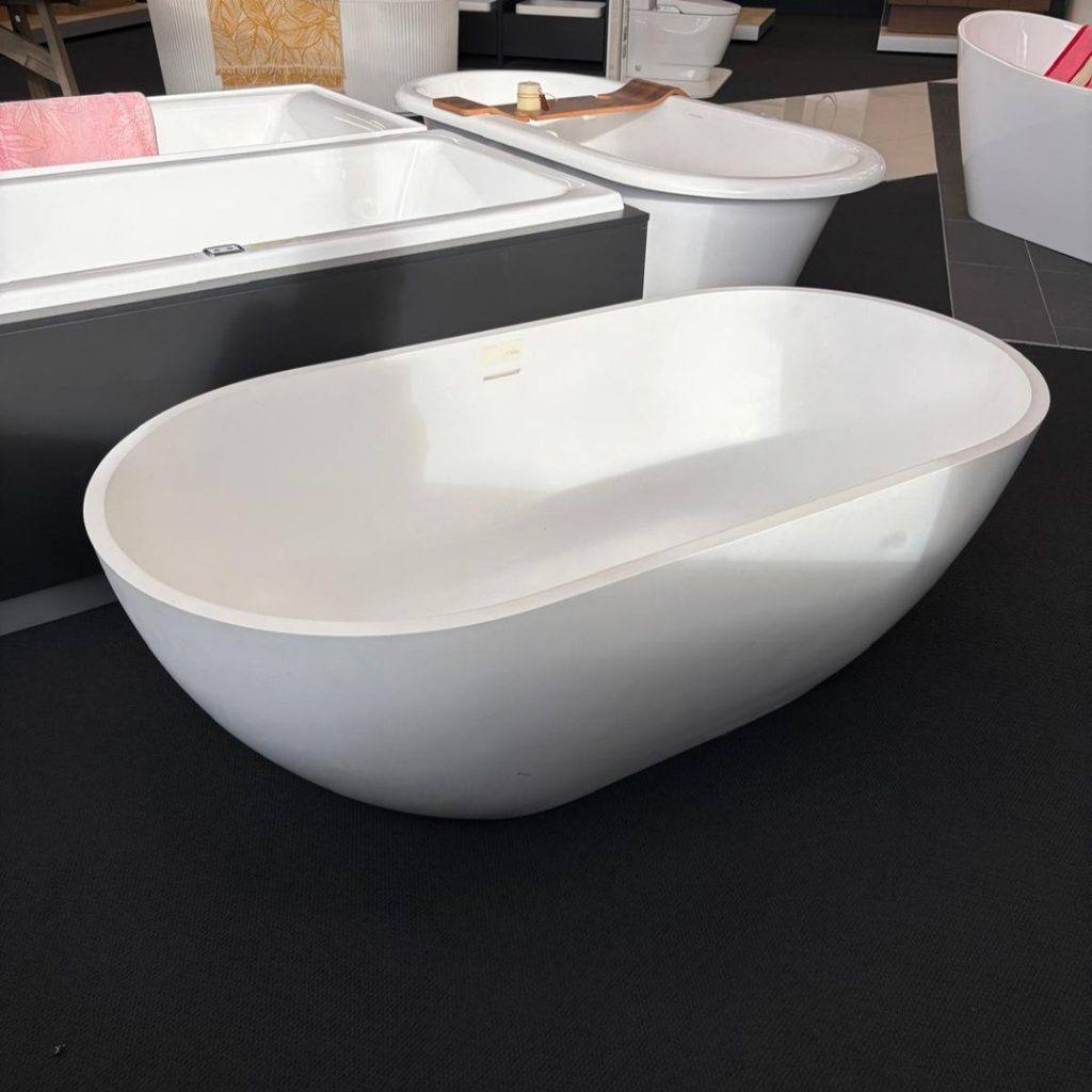 Fienza nero 1550 solid surface matte white freestanding bath.